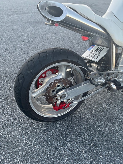 Suzuki GSX-R 1100 14 of 30