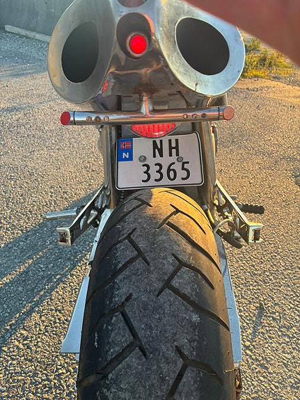 Suzuki GSX-R 1100 19 of 30