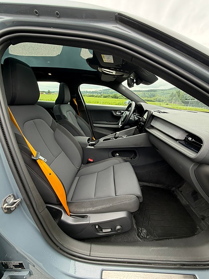 Polestar 2 9 of 17