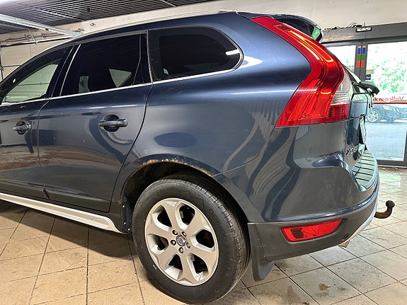 Volvo XC60 3 of 5