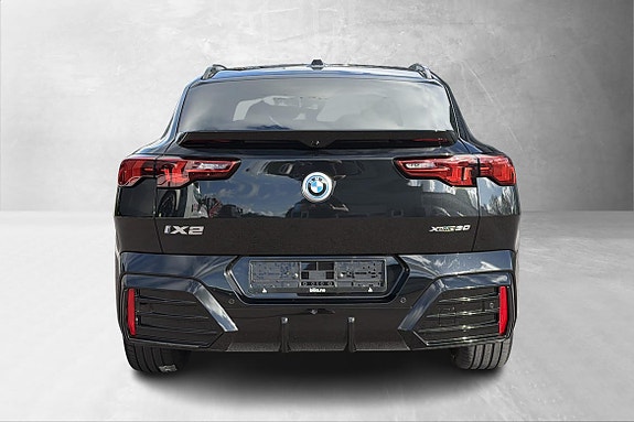 BMW iX2 5 of 30