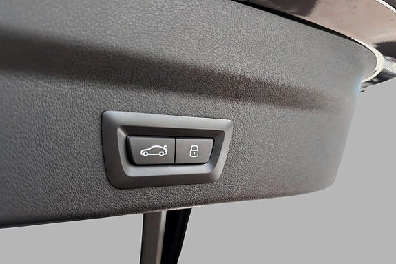 BMW iX2 19 of 30