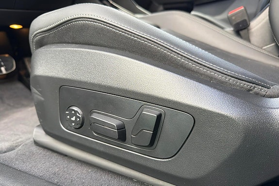 BMW iX2 28 of 30