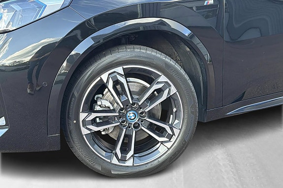 BMW iX2 7 of 30