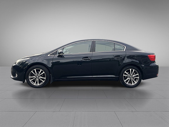 Toyota Avensis 4 of 5