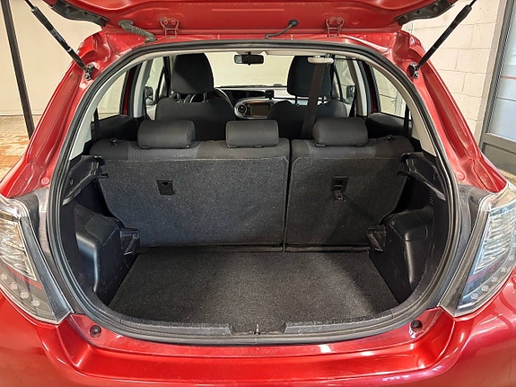 Toyota Yaris 5 of 5