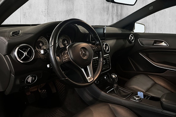 Mercedes-Benz A180 13 of 24
