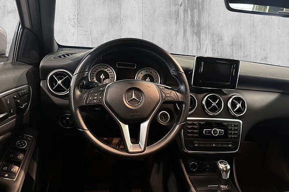 Mercedes-Benz A180 16 of 24