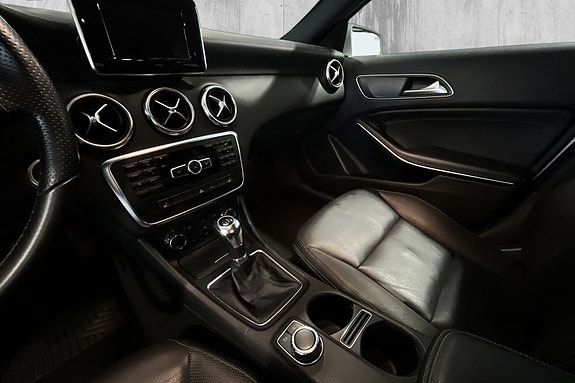 Mercedes-Benz A180 23 of 24