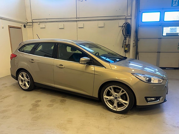 Ford Focus 5 of 5