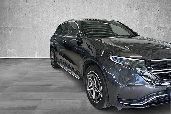 Mercedes-Benz EQC400 2 of 5