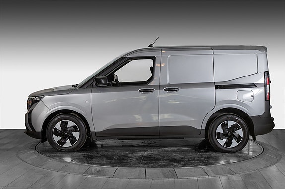 Ford E-Transit Courier 5 of 5