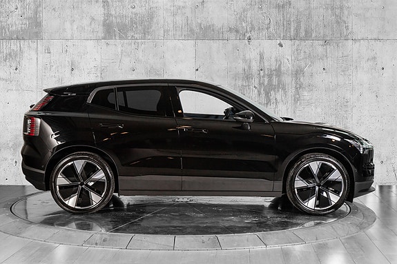 Volvo EX30 9 of 24