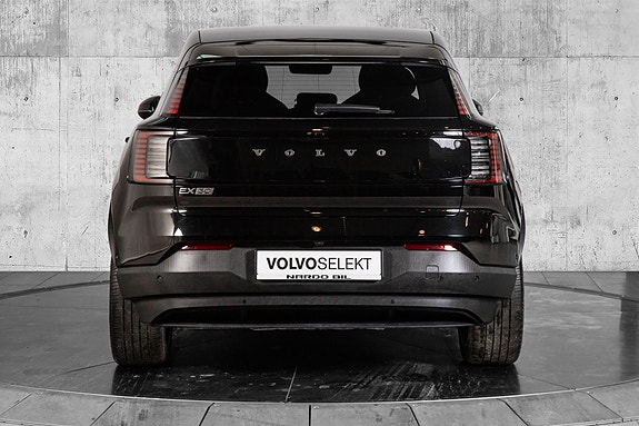 Volvo EX30 7 of 24