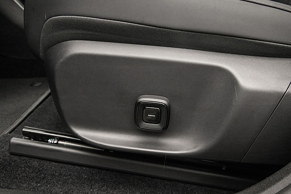 Volvo EX30 17 of 24