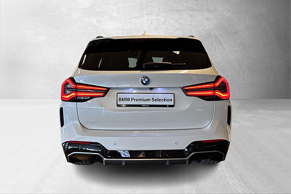 BMW iX3 5 of 5
