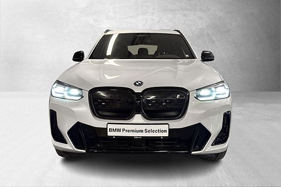 BMW iX3 3 of 5