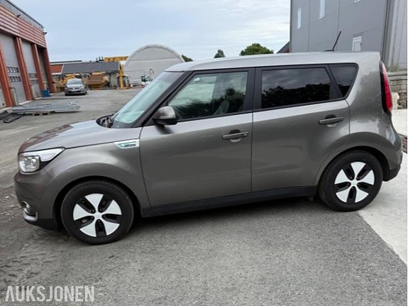 Kia Soul 2 of 5