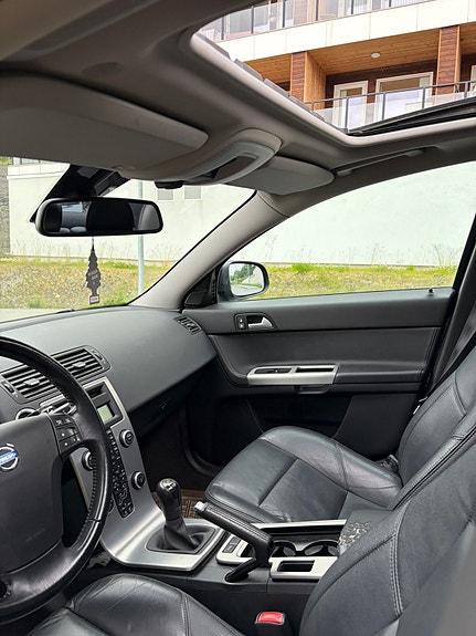 Volvo S40 4 of 5
