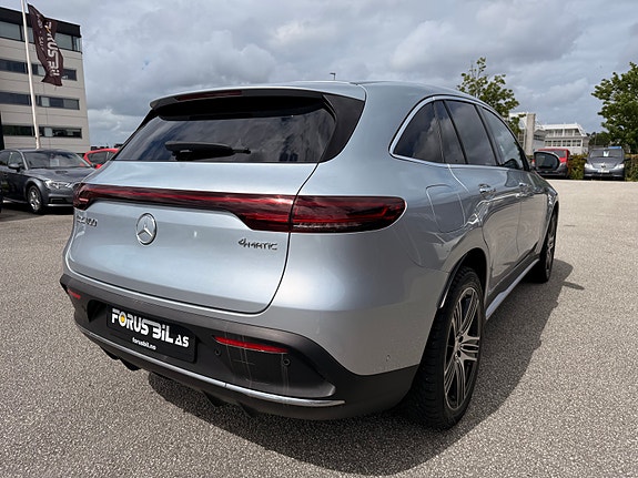 Mercedes-Benz EQC400 5 of 5