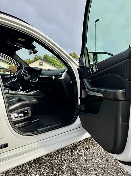 BMW X5 27 of 30