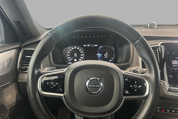 Volvo XC90 15 of 25