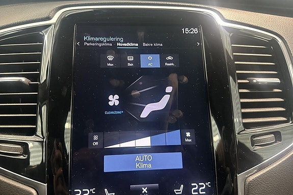 Volvo XC90 20 of 25