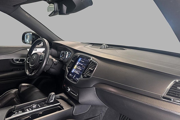 Volvo XC90 22 of 25