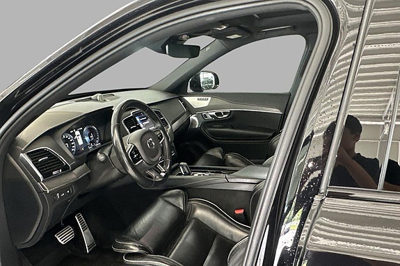 Volvo XC90 12 of 25