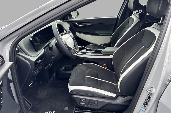 Kia EV6 5 of 5