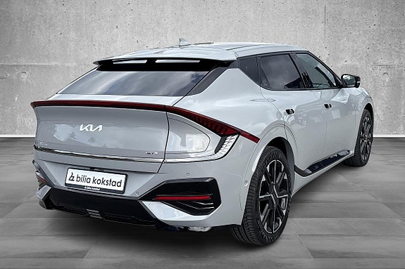 Kia EV6 4 of 5