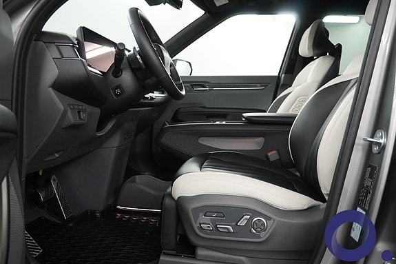 Kia EV9 12 of 30