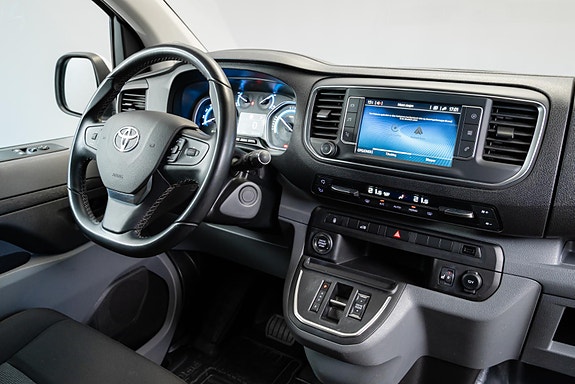 Toyota Proace 28 of 28