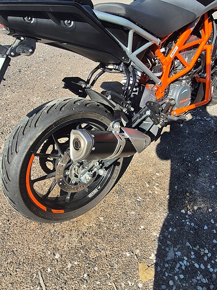 KTM 125 Duke 7 of 9