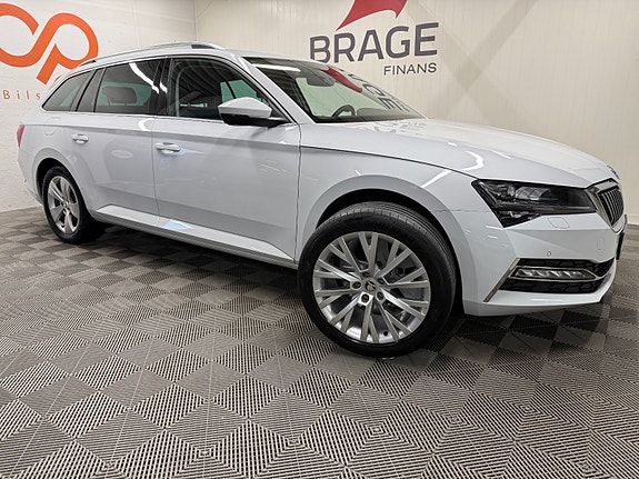 Skoda Superb 3 of 5