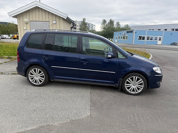 Volkswagen Touran 5 of 5