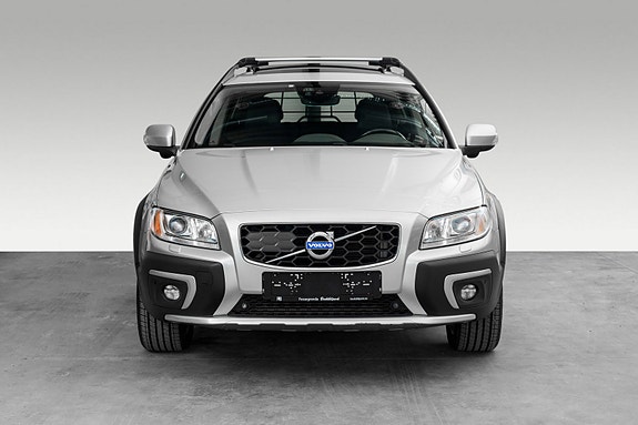 Volvo XC70 3 of 5