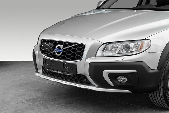 Volvo XC70 2 of 5