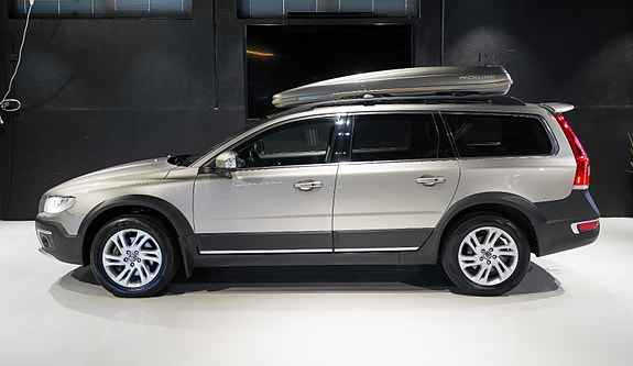 Volvo XC70 3 of 5