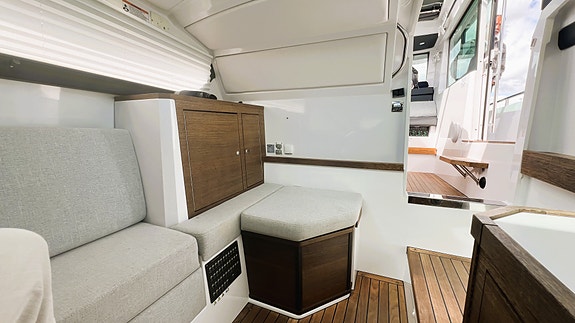 GODT UTSTYRT: Axopar 37 Cabin - Radar -Vannskibøyle - Rails på tak: GI BUD!! 30 of 30