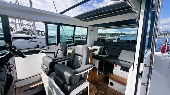GODT UTSTYRT: Axopar 37 Cabin - Radar -Vannskibøyle - Rails på tak: GI BUD!! 19 of 30