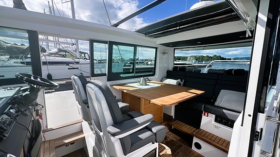 GODT UTSTYRT: Axopar 37 Cabin - Radar -Vannskibøyle - Rails på tak: GI BUD!! 21 of 30
