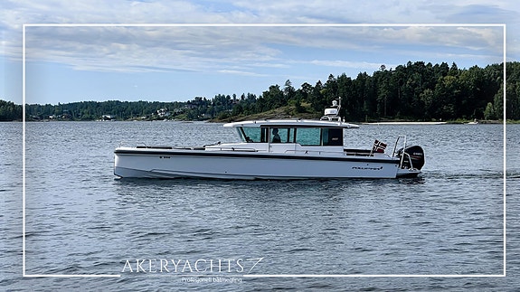GODT UTSTYRT: Axopar 37 Cabin - Radar -Vannskibøyle - Rails på tak: GI BUD!!