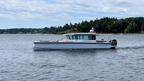 GODT UTSTYRT: Axopar 37 Cabin - Radar -Vannskibøyle - Rails på tak: GI BUD!! 6 of 30