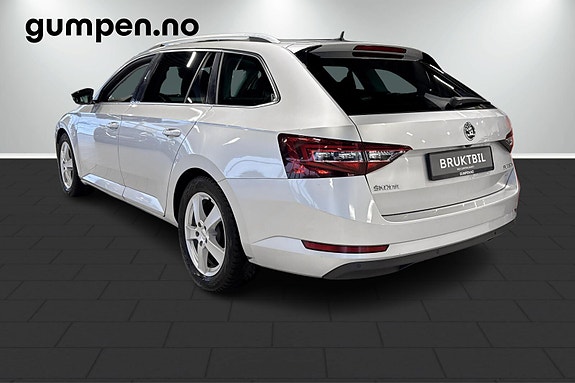 Skoda Superb 3 of 5