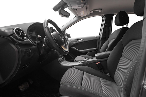 Mercedes-Benz B250 e 11 of 23