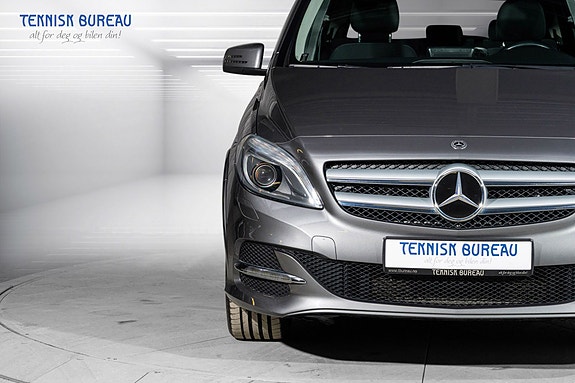 Mercedes-Benz B250 e 3 of 5