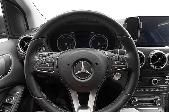 Mercedes-Benz B250 e 12 of 23