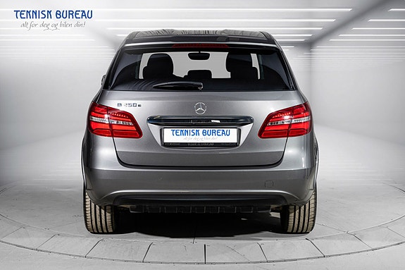Mercedes-Benz B250 e 6 of 23