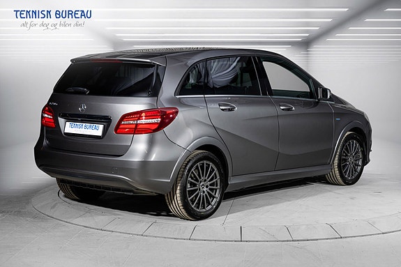 Mercedes-Benz B250 e 7 of 23